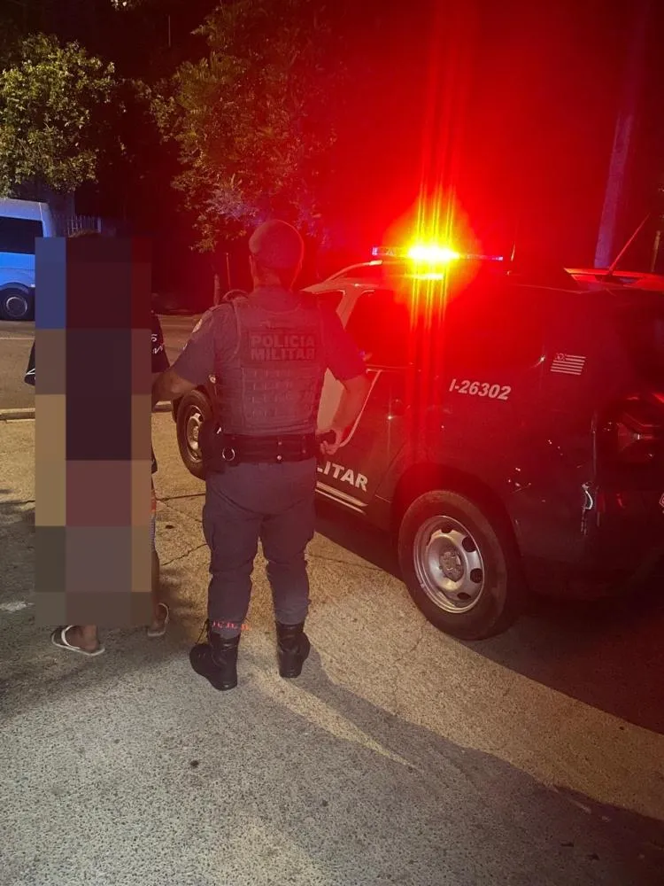 Homem é preso por ameaçar mãe e e exigir dinheiro para comprar drogas em Mogi Guaçu