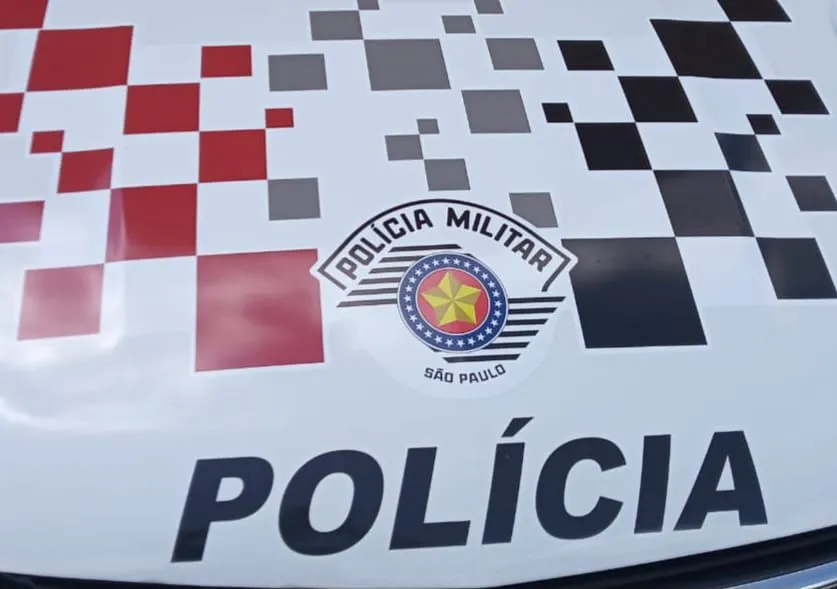 Bêbada é presa dirigindo e diz a policiais que irá chamar “os irmãos para matá-los” em Mogi Mirim