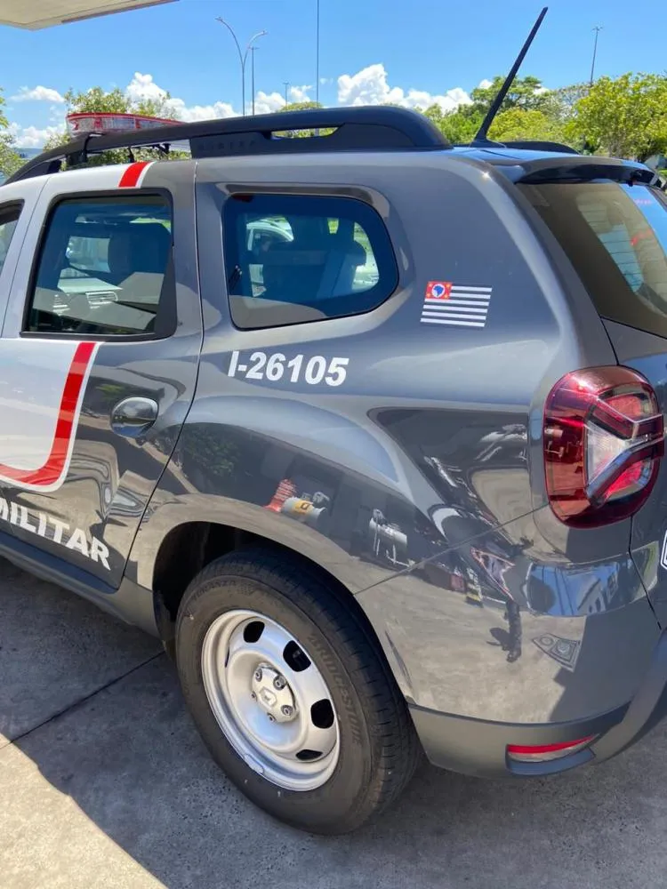 Mulher taca fogo no carro do ex e tenta se matar com sutiã após ser presa em Mogi Guaçu