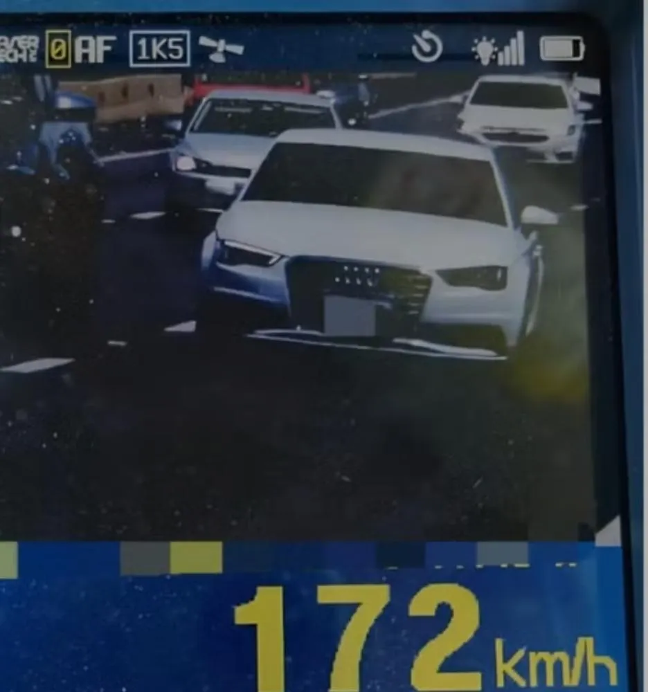 Operação flagra carro a 172 km/h e aplica 205 multas na Rodovia Anhanguera