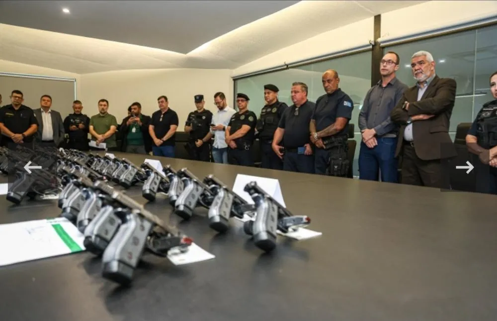 Paulínia amplia cooperação em segurança e doa mais 118 armas para cidades da região
