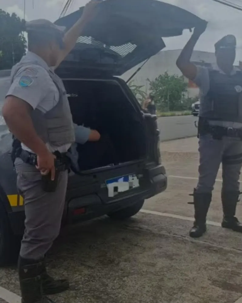 Motorista que transportava 62 passageiros de SP para BA com CNH falsa é preso na região