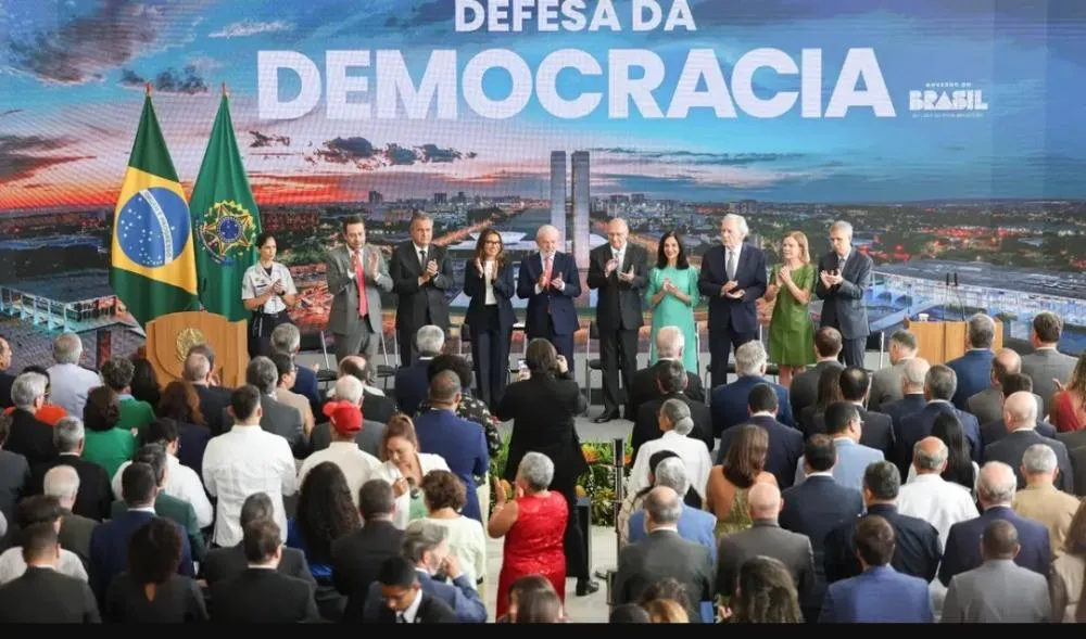 Lula veta integralmente Projeto de Lei que reduziria pena de condenados por atos golpistas