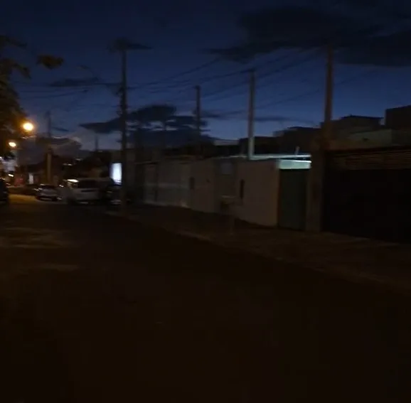 Mogi Guaçu abandonada: moradores reclamam que rua do Jardim Veneza está sem iluminação pública
