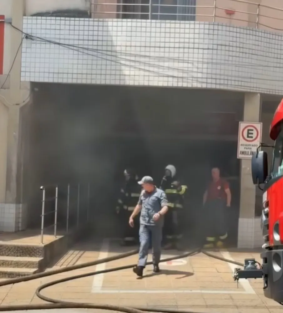 Incêndio no setor de fisioterapia expõe precariedade em unidade de saúde de Mogi Guaçu