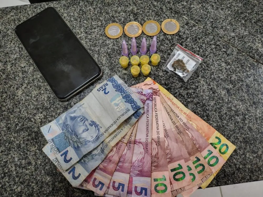 Polícia apreende drogas e dinheiro com adolescente em Mogi Mirim