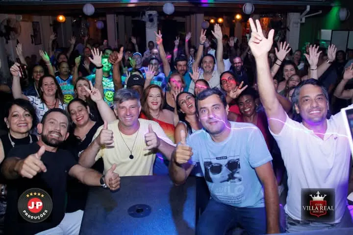 Flashback no Villa Real atinge lotação máxima na comemoração dos aniversários do DJ Allex K e Simone