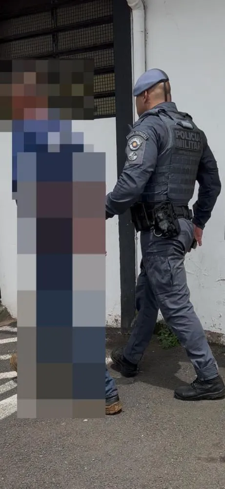 Polícia Militar realiza prisões por tráfico e captura de procurado em Itapira