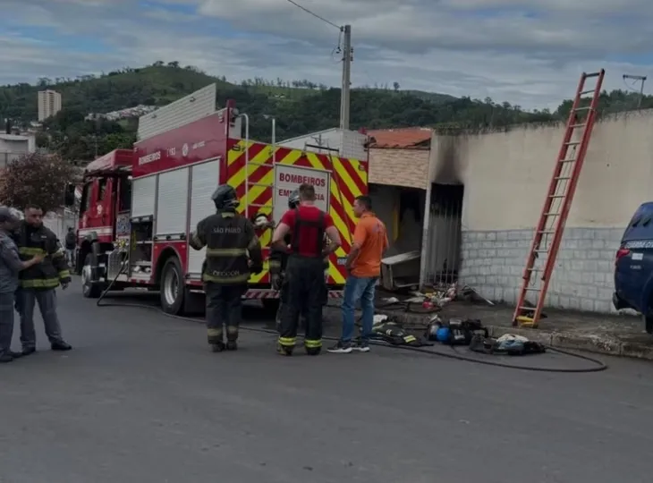 Homem de 58 morre em incêndio na própria casa, em Socorro
