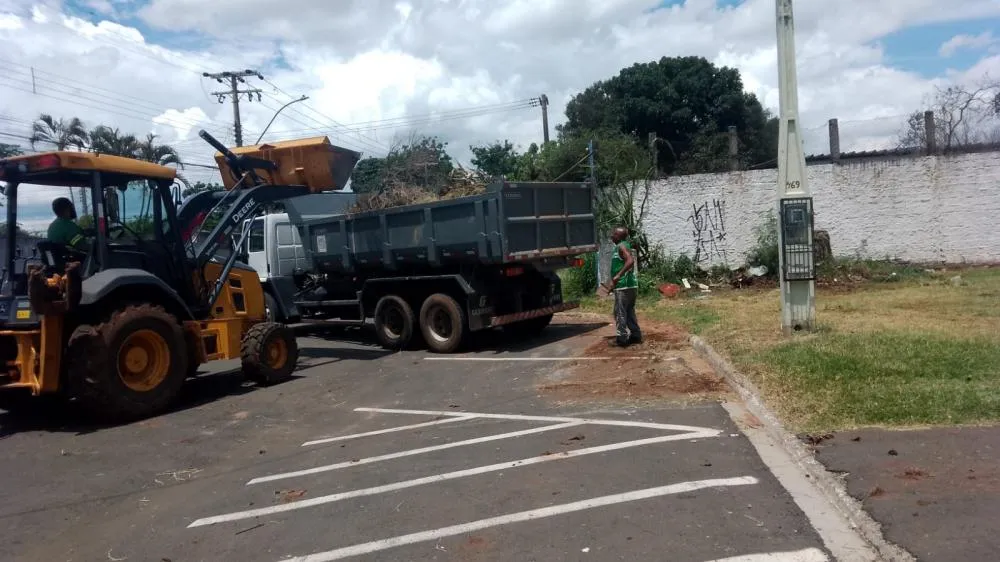 Sumaré retira mais de 370 toneladas de resíduos em megaoperação de limpeza