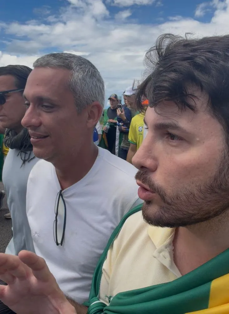 Dr. Nora participa de caminhada rumo a Brasília com o deputado Nikolas Ferreira e lideranças bolsonaristas