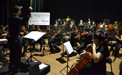 Orquestra Patrulheiros se apresenta na Lagoa do Taquaral