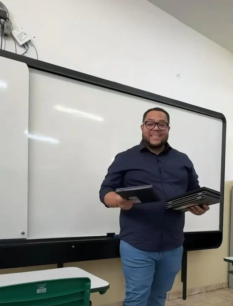 Paulínia inicia distribuição de 1,6 mil notebooks para alunos do Ensino Fundamental