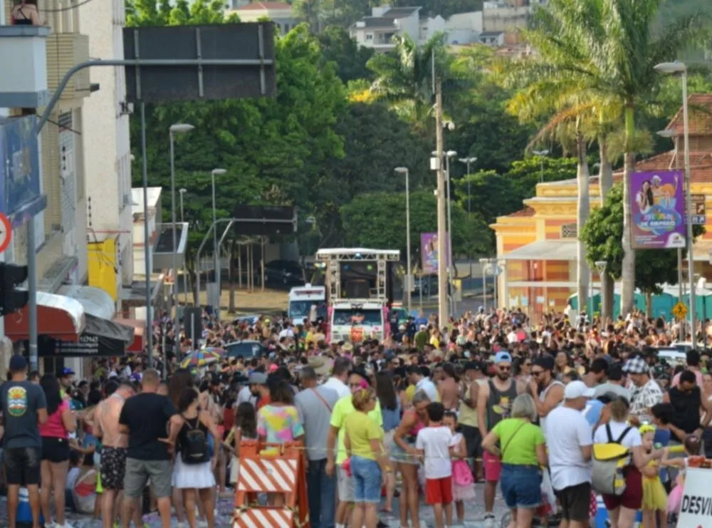 Amparo flagra servidor tentando fraudar licitação de Carnaval