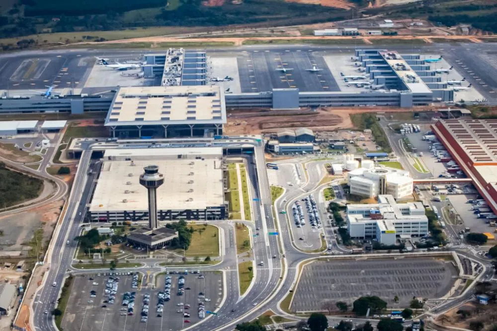 Viracopos abre 44 vagas de emprego para bombeiro, operador e mais; veja lista