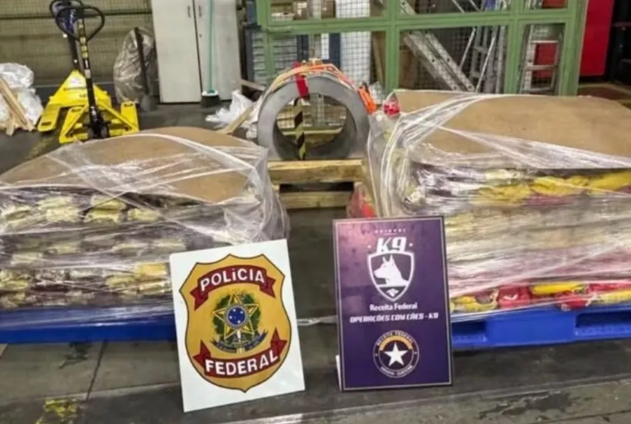 PF e Receita Federal apreendem mais de meia tonelada de cocaína em carga de café