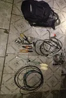 Ladrão é flagrado no quintal da vítima furtando fios de cobre e itens da casa