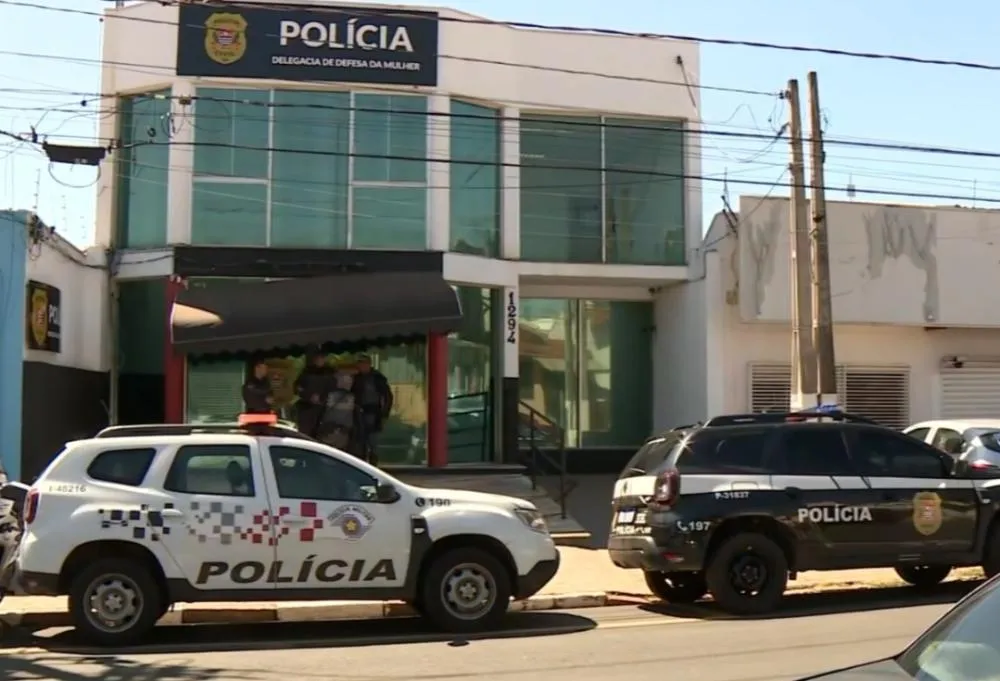 Mãe é presa após agredir e quebrar o braço da filha de 13 anos, em Sumaré