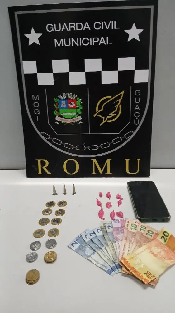 GCM de Mogi Guaçu prende homem por tráfico de drogas na Vila São Carlos