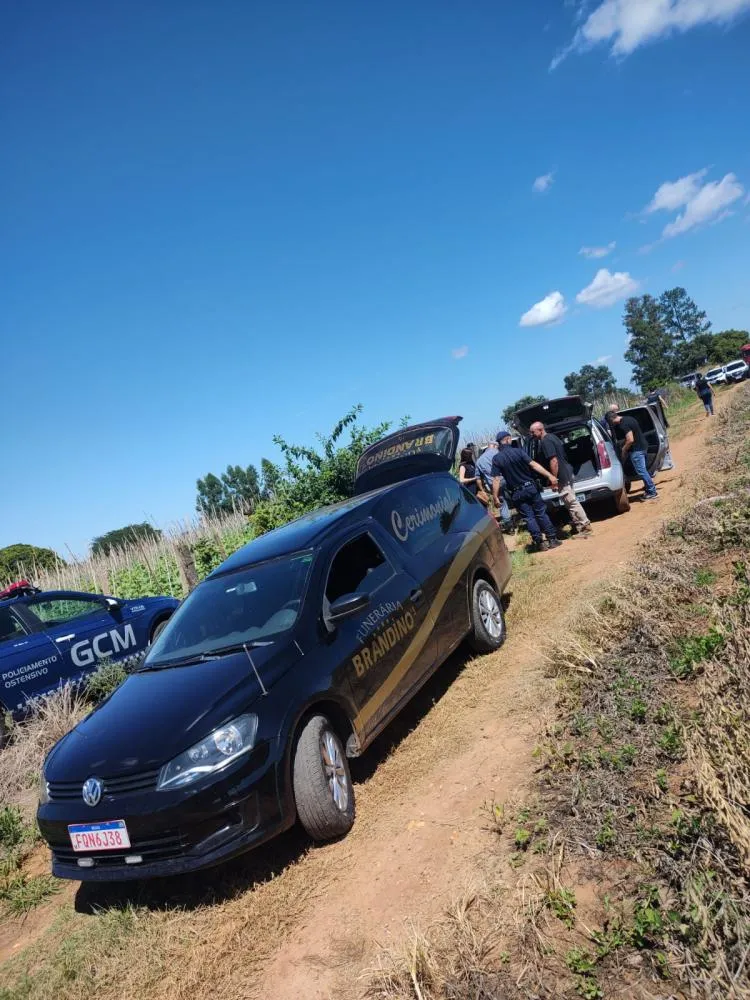Homem é encontrado morto e amarrado sob carro em Mogi Guaçu