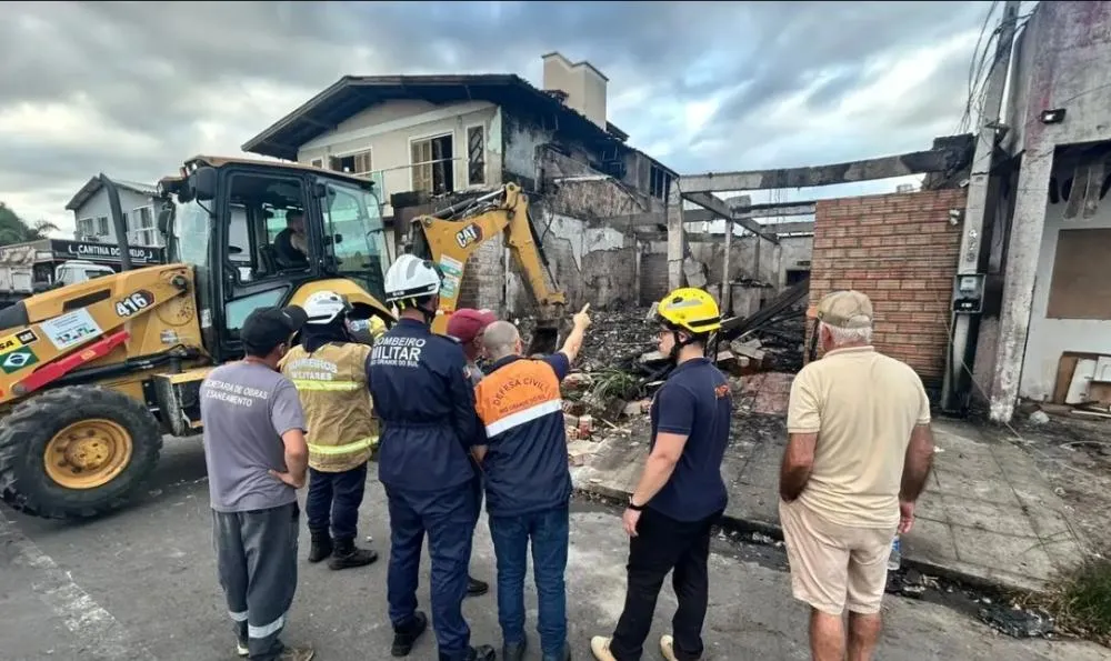 Bombeiros localizam quarta vítima da queda de avião no Rio Grande do Sul