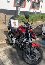 Três adolescentes são apreendidos por roubo de moto, mas são soltos na delegacia