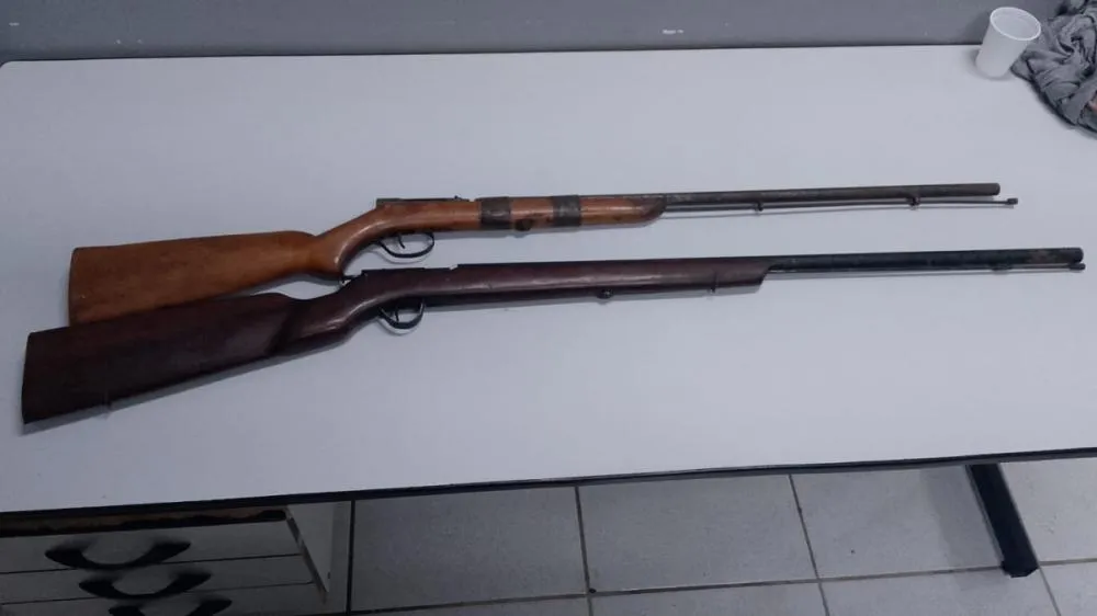 Polícia apreende armas após agressão contra mulher em Mogi Mirim
