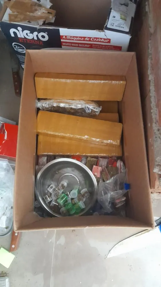 GM de Campinas encontra drogas, munições e moto roubada em casa usada como depósito