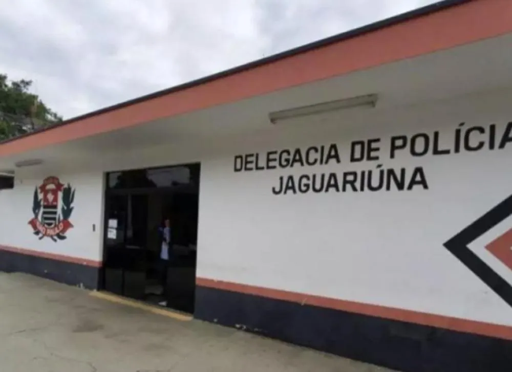 Motociclista atropela criança de 11 anos e foge em seguida