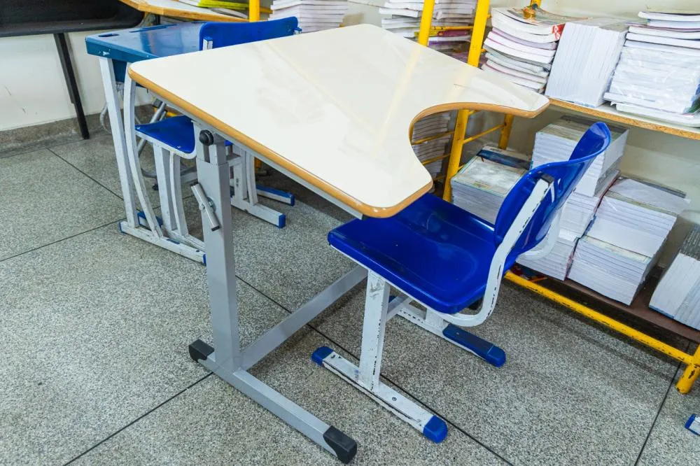 Escolas municipais de Paulínia recebem carteiras adaptadas e brinquedos educativos para a educação especial