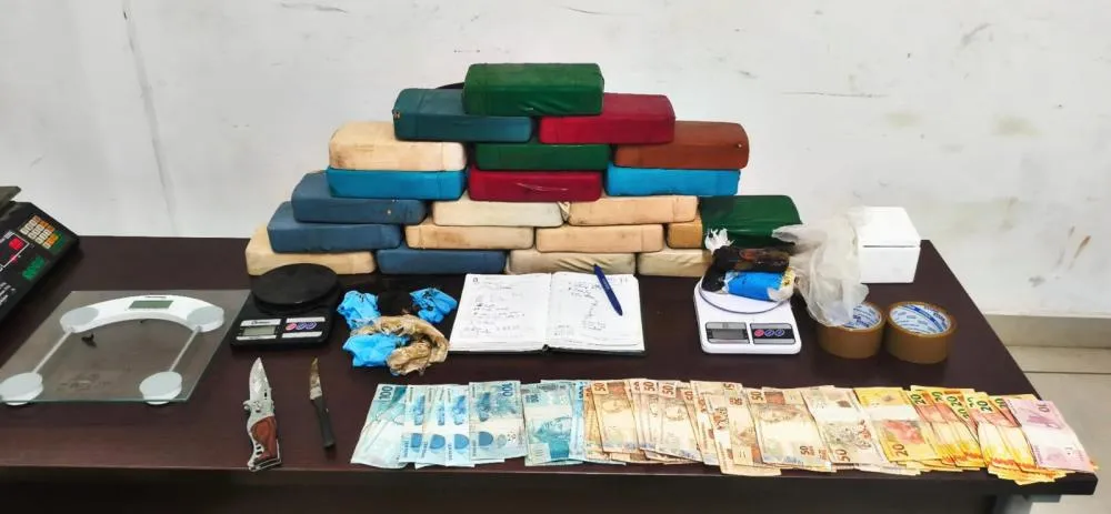 Homem é preso com crack, monjauro e carro furtado em Sumaré