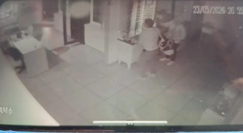 Ladrões invadem ótica no Centro de Mogi Guaçu e causam prejuízo de R$ 85 mil (Assista ao vídeo)