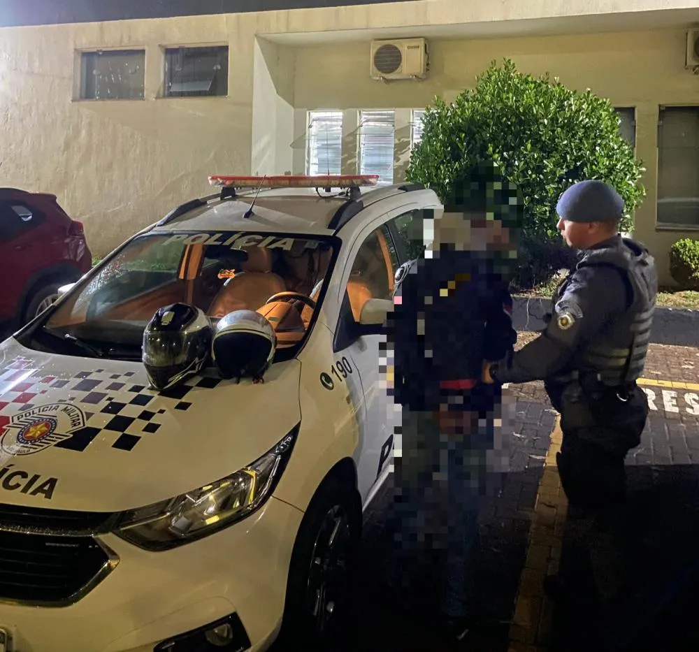 Motocicleta é apreendida pela Polícia Militar após perseguição e acidente em Itapira