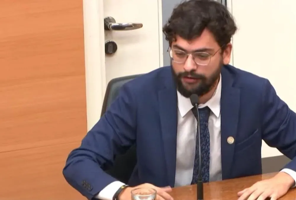 Ministério Público e Polícia Civil cumprem mandados contra vereador Vini Oliveira