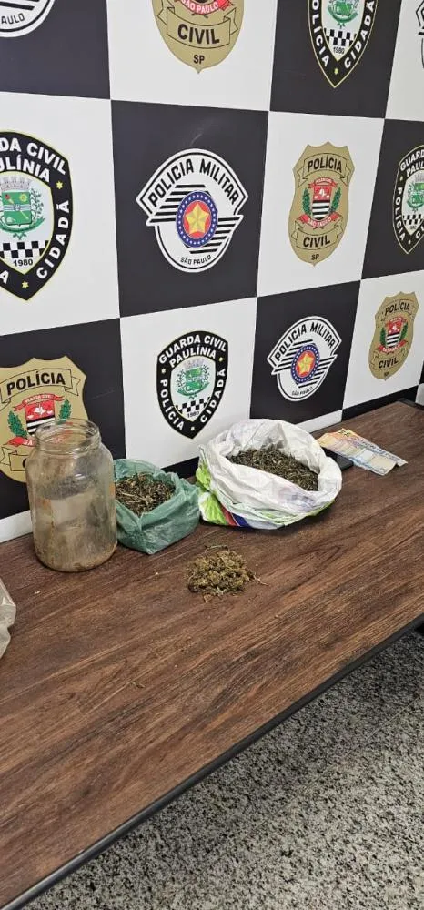 Dupla é presa pela GCM com drogas em imóvel abandonado em Paulínia