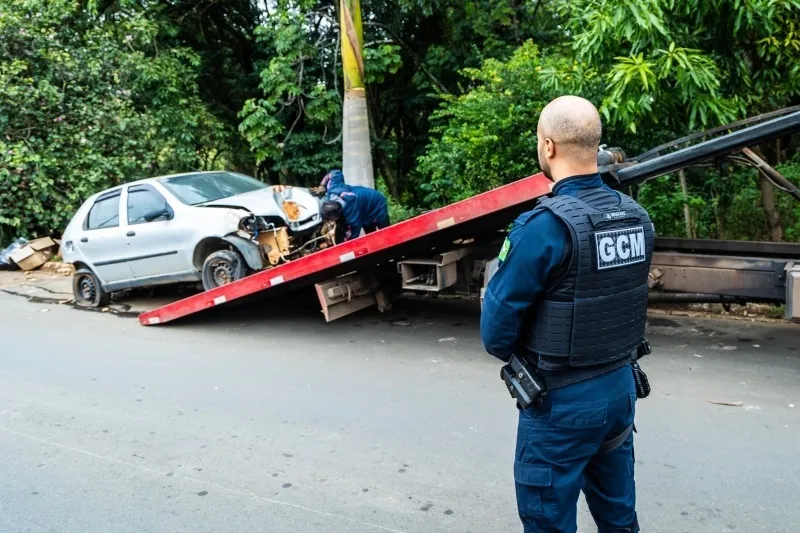 Paulínia intensifica combate ao abandono de veículos e supera total de remoções de 2025