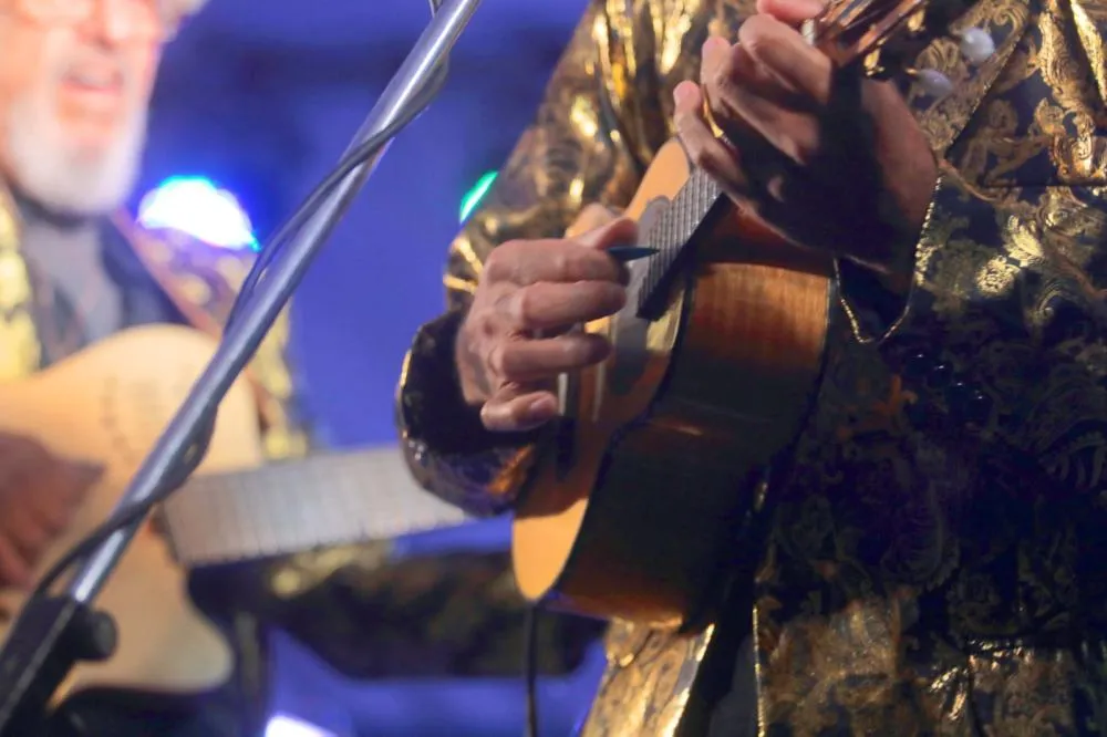 Petisco Musical transforma praça de Sousas em palco para música e gastronomia