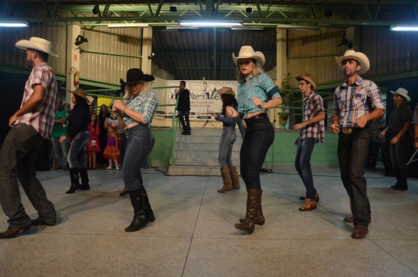 Hortolândia abre inscrições para curso livre de dança sertaneja e vanera 