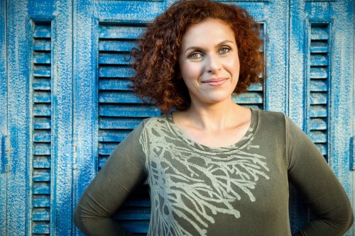 Cantora Ana Salvagni celebra 25 anos de carreira com show em Campinas