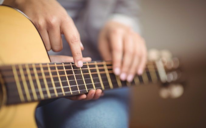 Mogi Mirim oferece aulas gratuitas de violão para pessoas a partir de oito anos