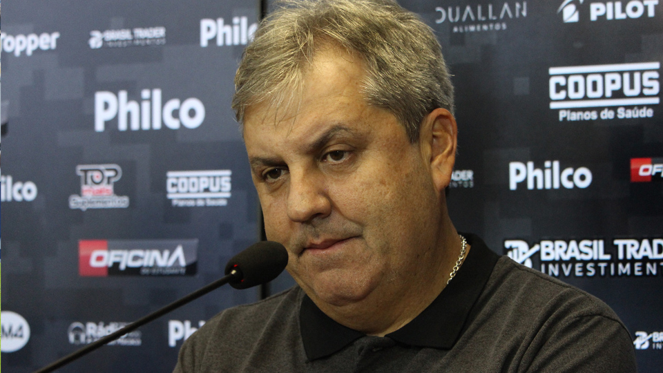 Gilson Kleina, após ser sondado pelo Guarani, é apresentado na Ponte Preta