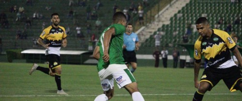  Guarani vence mais uma e continua fora da zona de rebaixamento