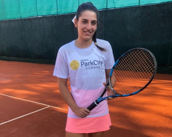 Manuela disputa pré-qualificatórios nos torneios Copa Gerdau e Banana Bowl, em Porto Alegre