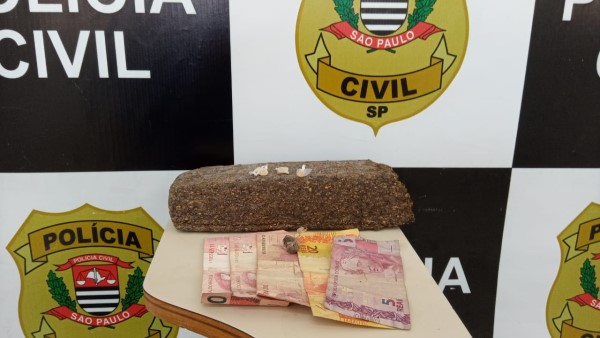  “Bêbado” tenta comprar crack da polícia e mulher acaba presa por tráfico de drogas