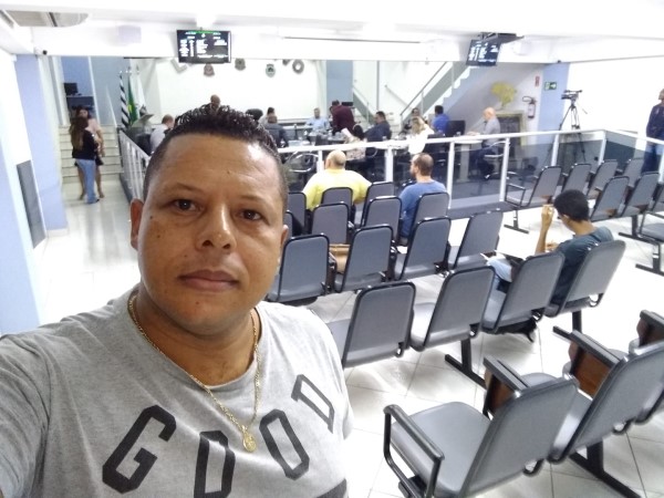 Reunião entre vereadores e assessor de Brischi termina com discussão e “dedos na cara” 