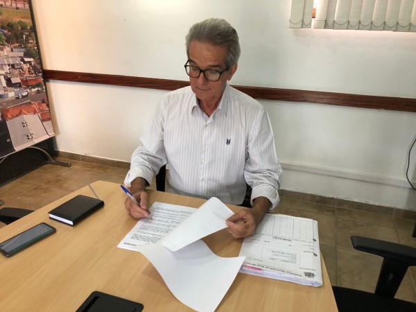  Para todo mundo ficar “IRADO”!!! Em plena greve, Paulo Silva contrata a banda IRA por R$ 60 mil