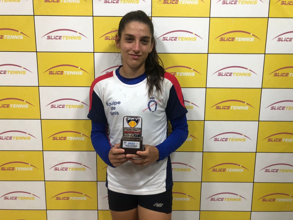 Manuela é vice-campeã pela Federação Paulista de Tênis