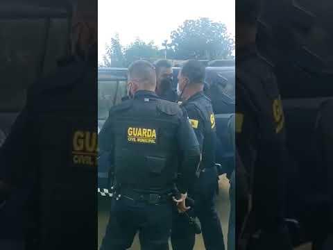 Protesto contra professora acusada de racismo