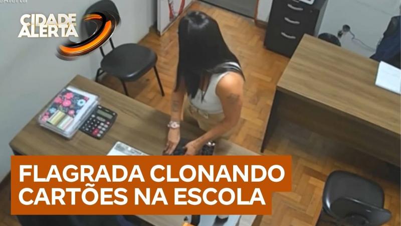 PROFESSORA É ACUSADA DE FURTAR CARTÕES DE CRÉDITO E FAZER COMPRAS